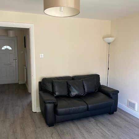 House Number 4 Sleeps Up To 4 With Smart Tvs In Every Room Wellington  Kültér fotó