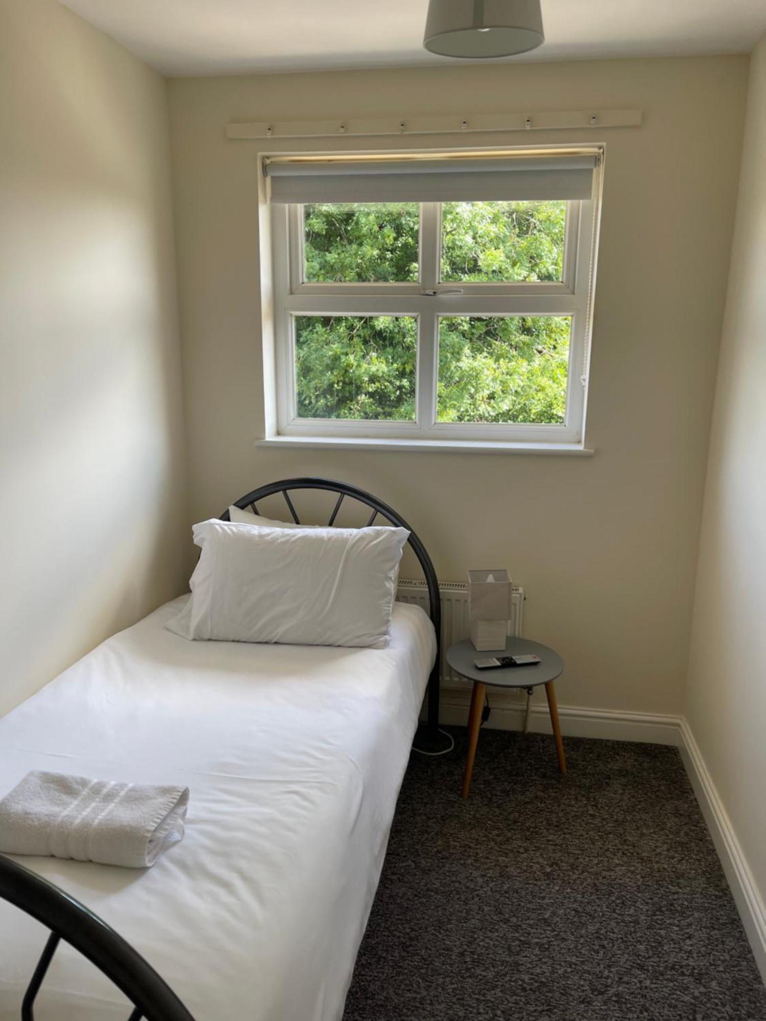 House Number 4 Sleeps Up To 4 With Smart Tvs In Every Room Wellington  Kültér fotó
