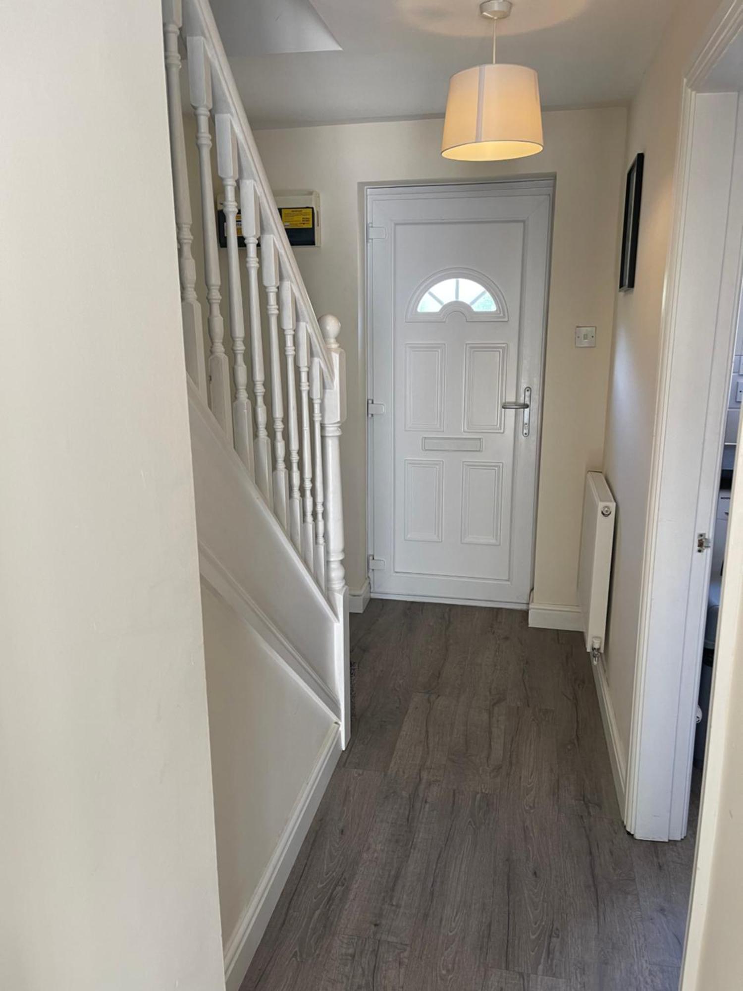 House Number 4 Sleeps Up To 4 With Smart Tvs In Every Room Wellington  Kültér fotó